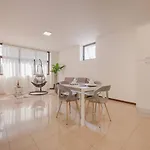 Unico 8, 4 Ospiti, Parcheggio Gratis, 10 Minuti Da Venezia Appartement Mestre