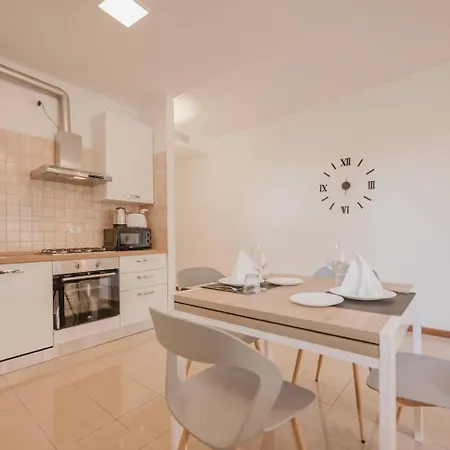 דירה Unico 8, 4 Ospiti, Parcheggio Gratis, 10 Minuti Da Venezia