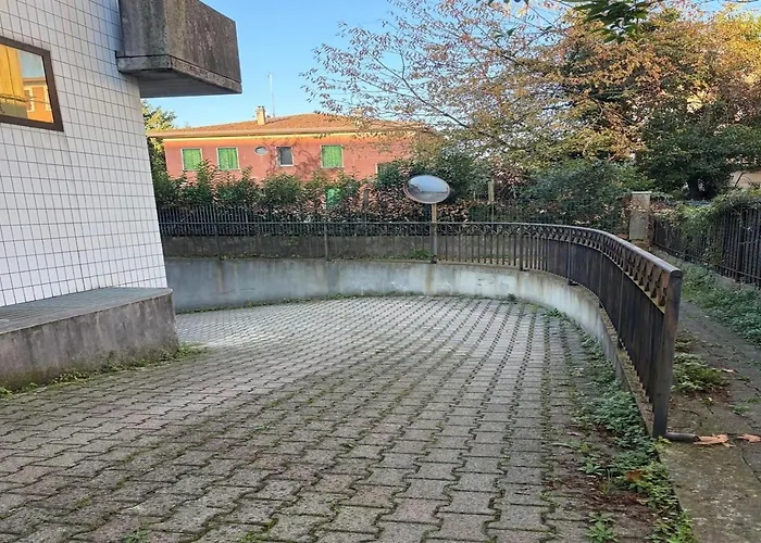 4 Ospiti, Parcheggio Gratis, 10 Minuti Da Venezia 梅斯特雷