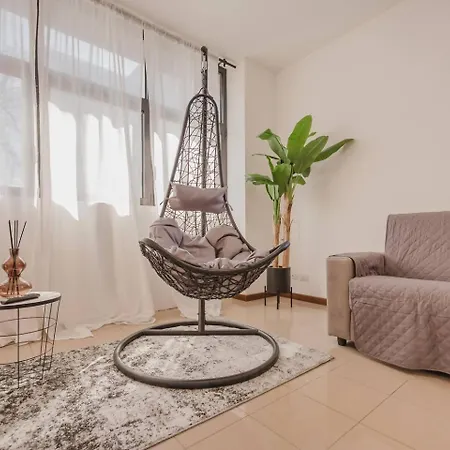 Unico 8 A 450mt Dalla Stazione Apartment